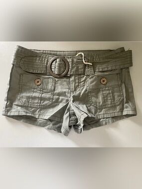 NWT Y2K VTG TRUE FREEDOM Juniors Short Shorts/Belted/Cargo in Moss Green
